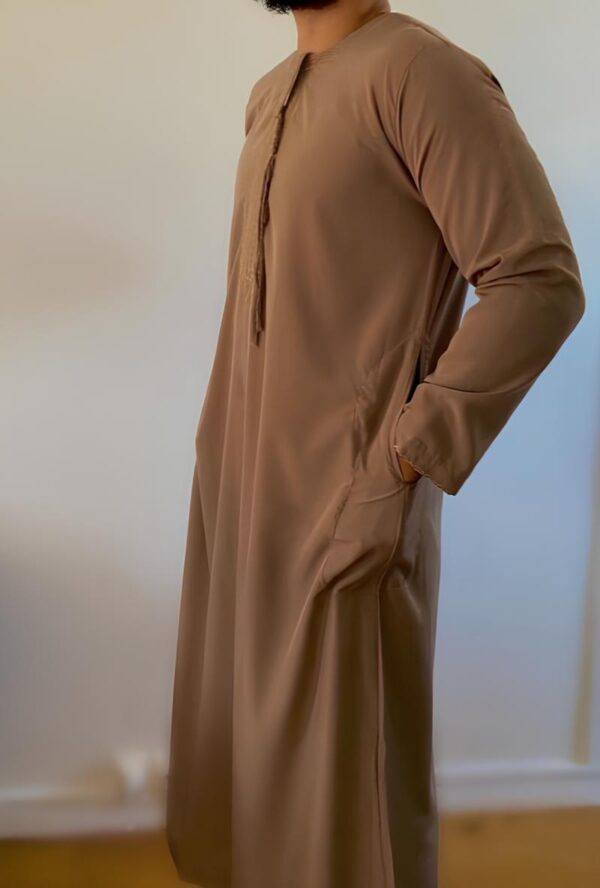 Qamis Marron Clair